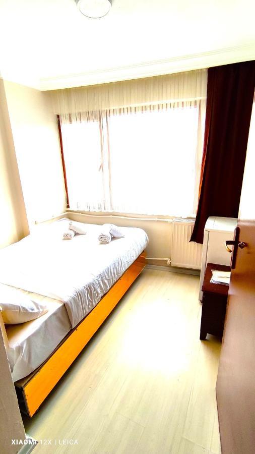 Hotel Atesde Dustu Salvara Istanboel